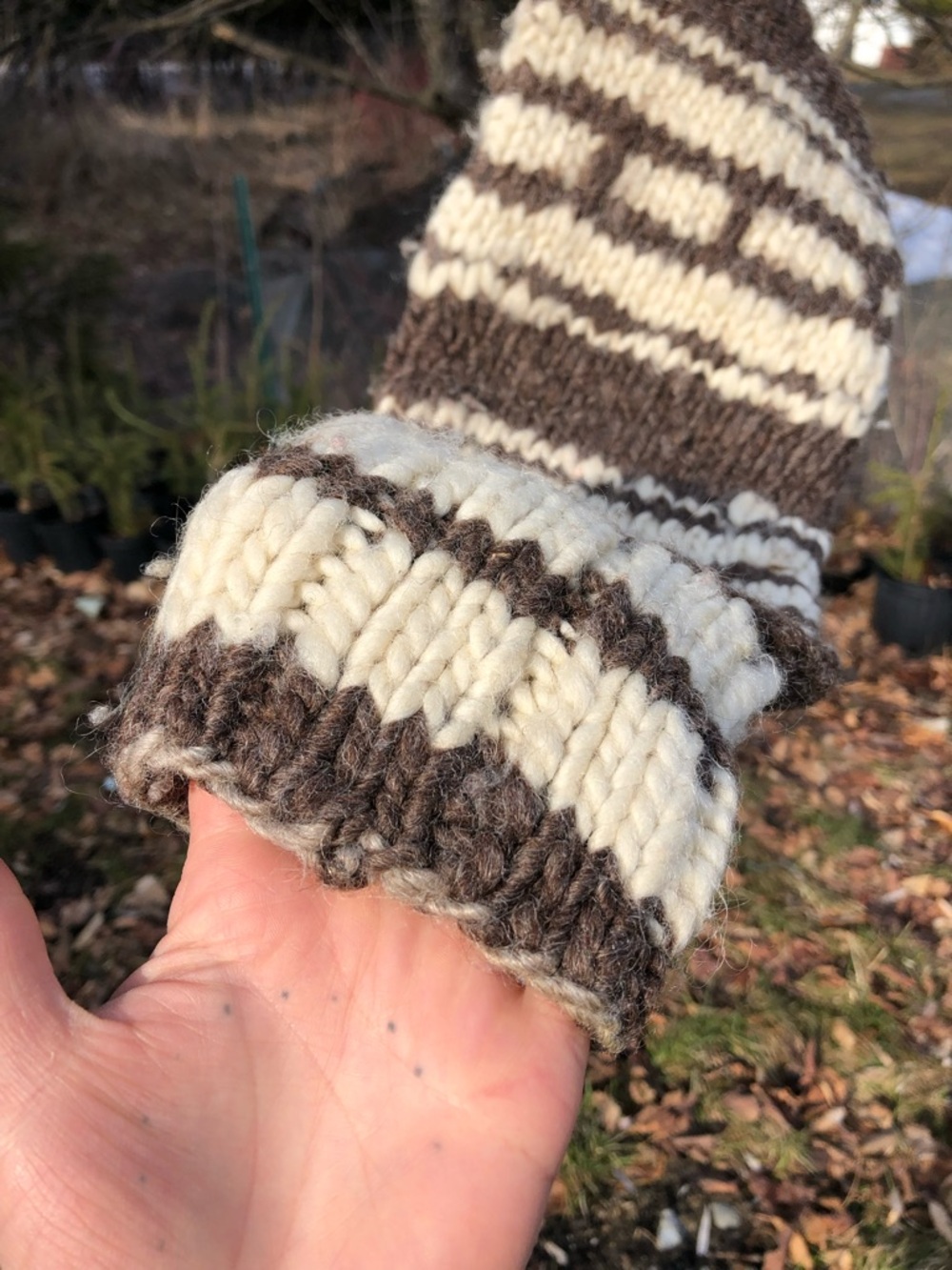 Handmade Chunky Zip-Front Cowichan-Style Sweater in Cream & Brown - Picture 9 of 11